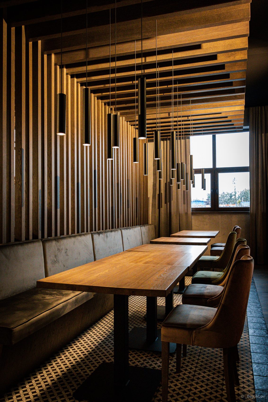 Sala restauracji Euforia w Myślenicach przygotowana na stypę
