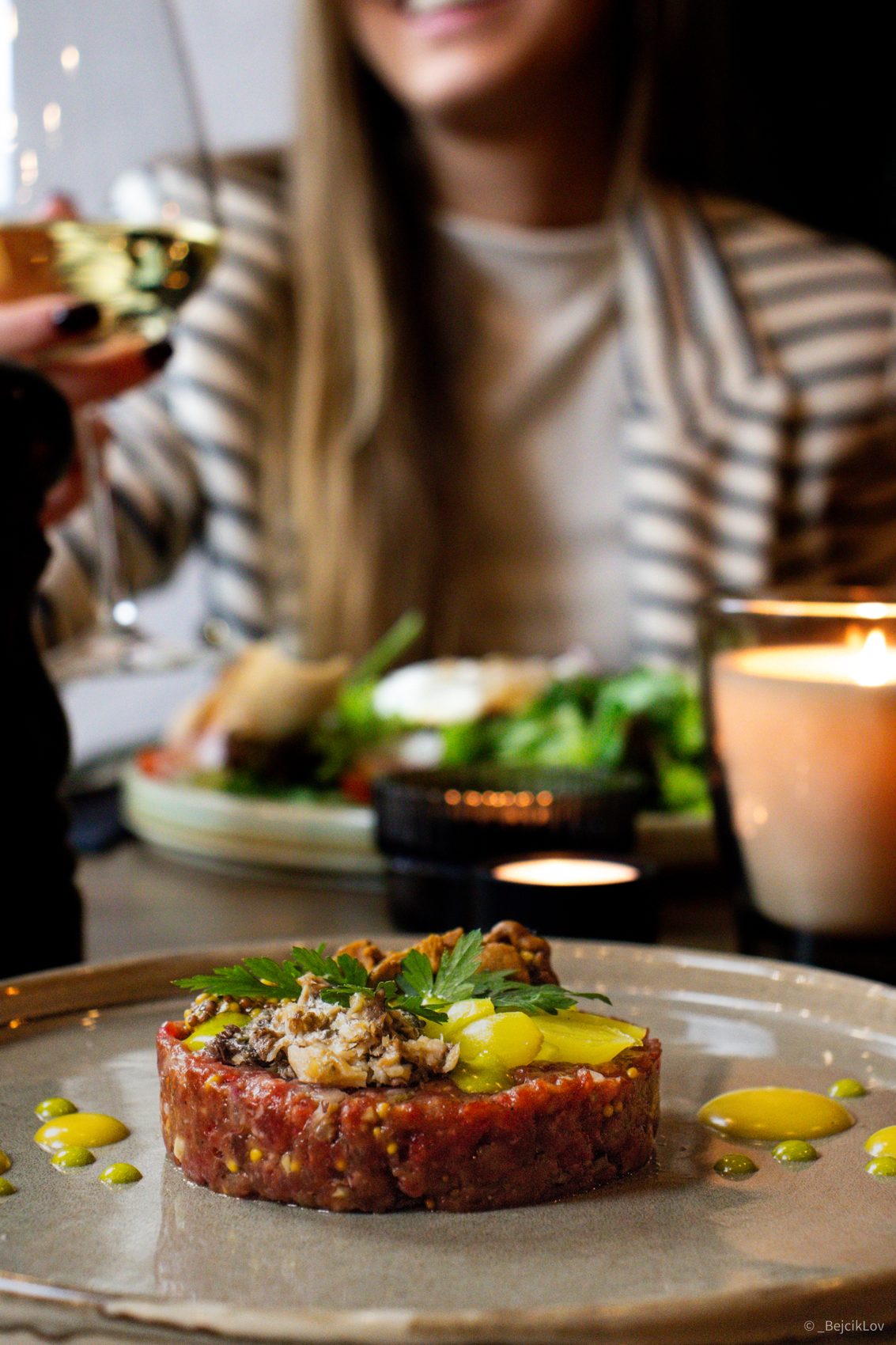 Tatar i przystawki w restauracji Euforia w Myślenicach